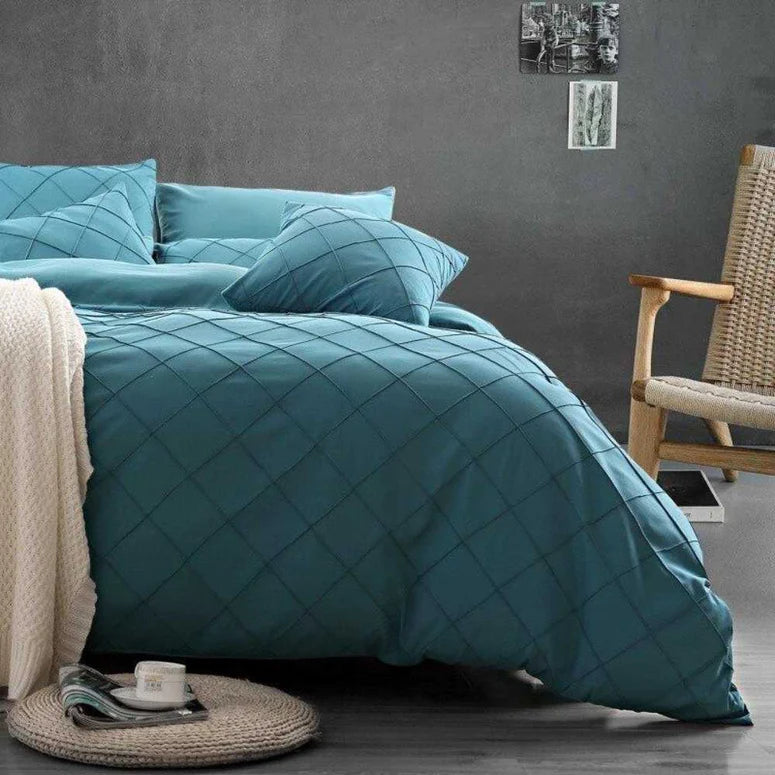 8 Pcs Cross Pleated Duvet Set Tale