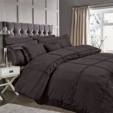 Luxury Box Pleated Duvet Set - Black